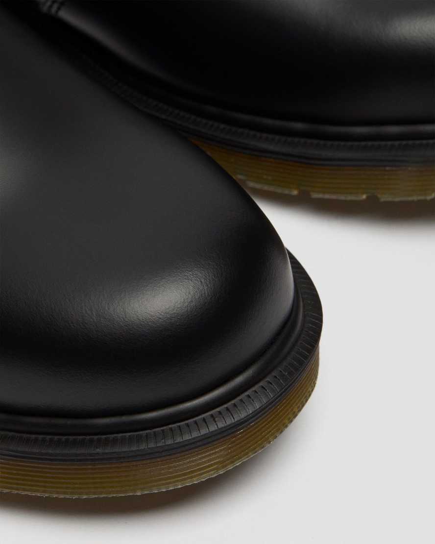 black dr martens 2976 smooth mens chelsea boots