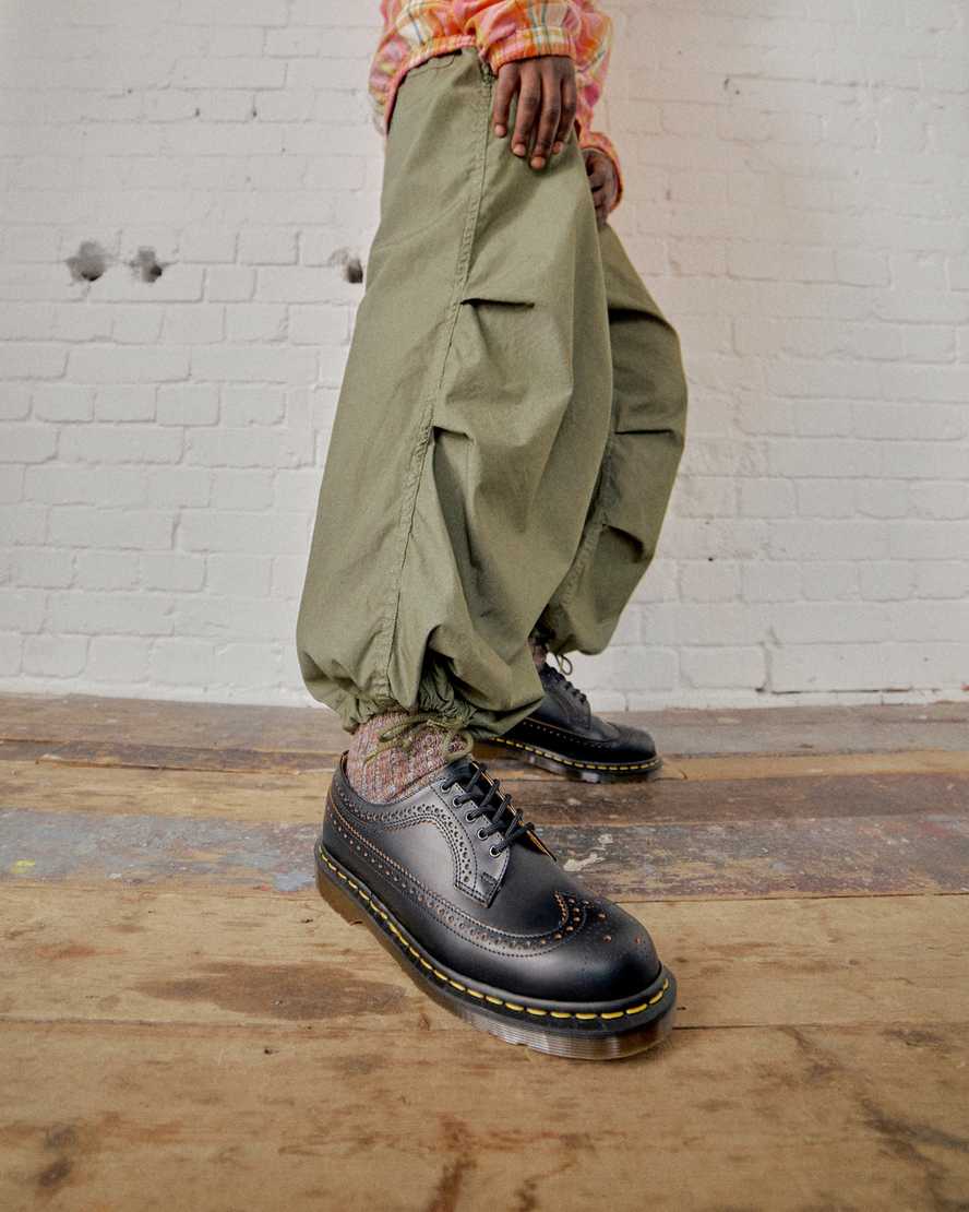black dr martens 3989 vintage made in england mens brogue shoes