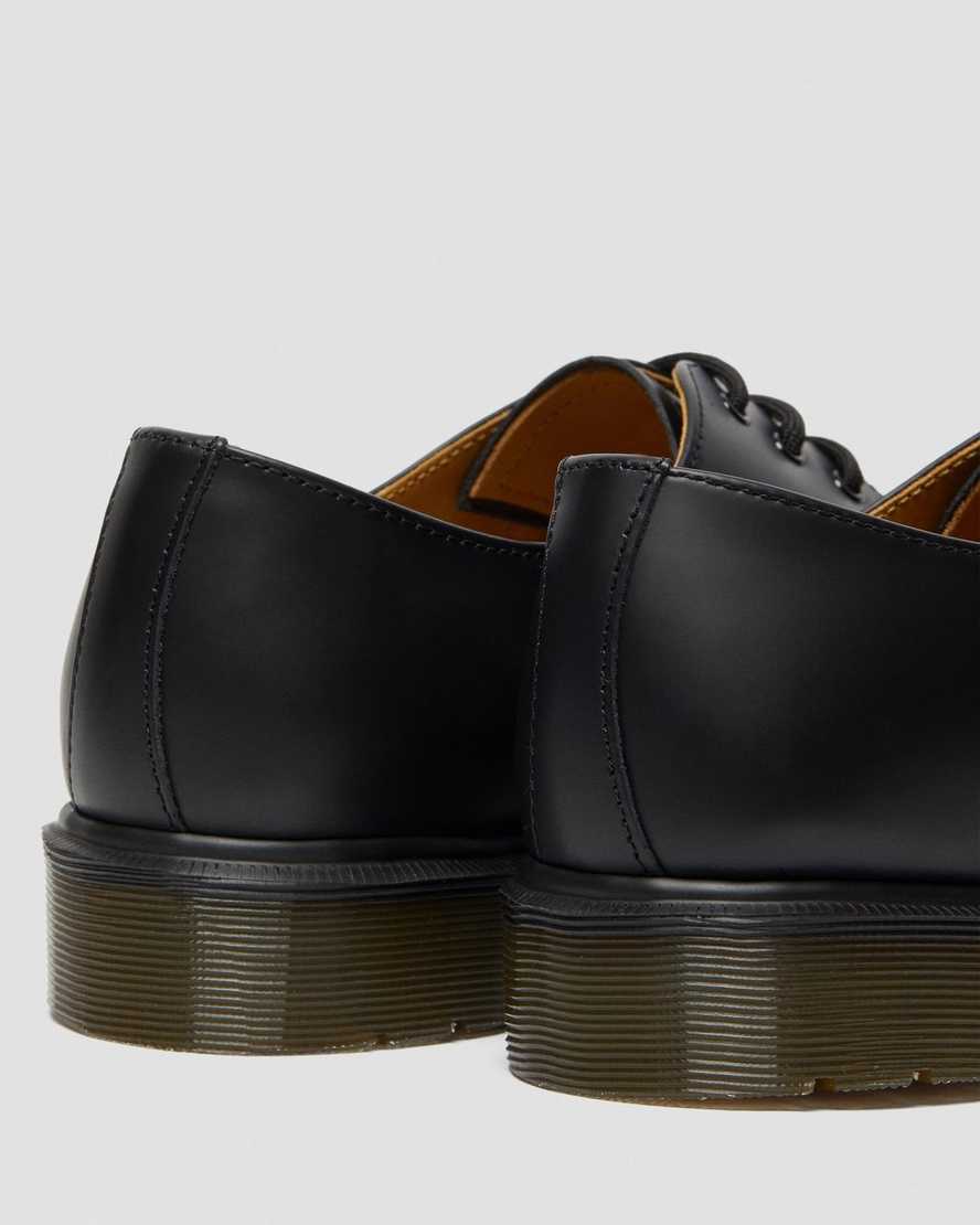 black dr martens 1461 plain welt smooth mens oxford shoes
