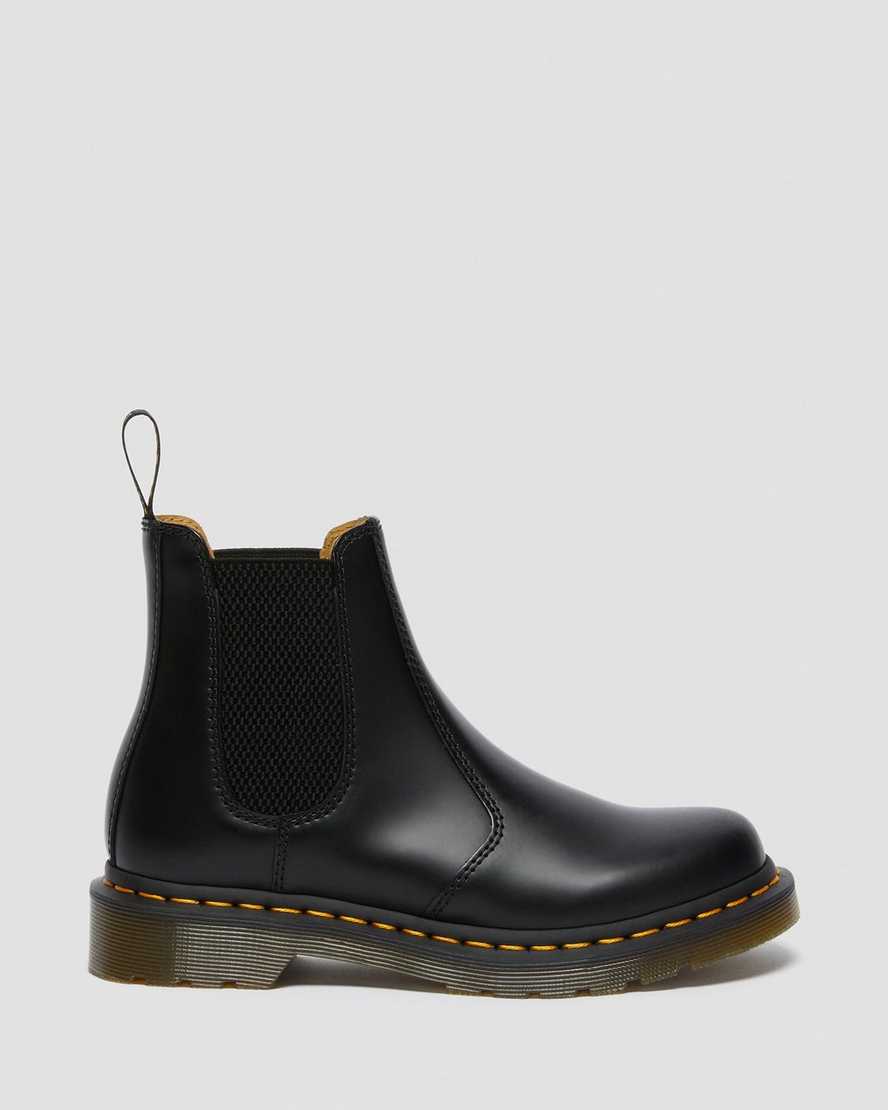 black dr martens 2976 smooth womens chelsea boots
