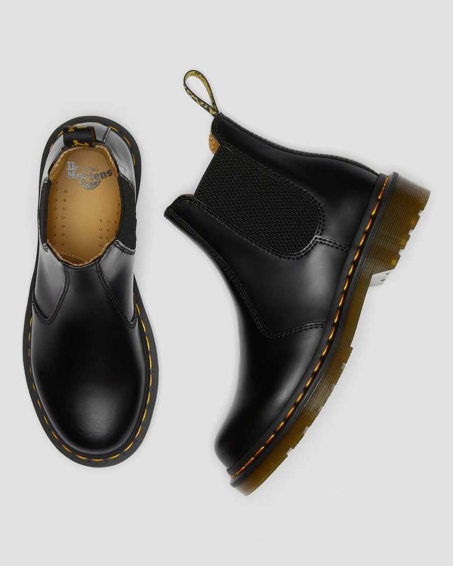 black dr martens 2976 smooth womens chelsea boots
