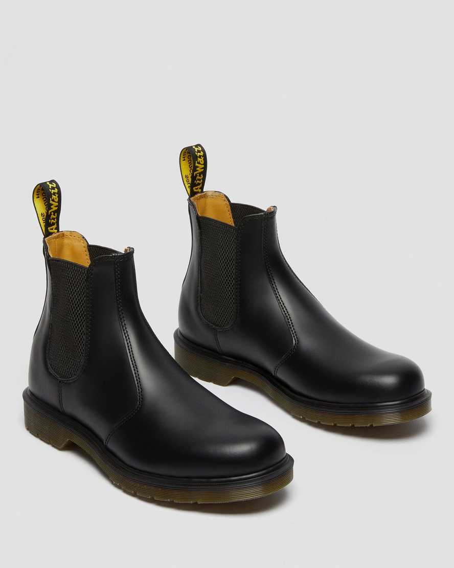black dr martens 2976 smooth womens chelsea boots