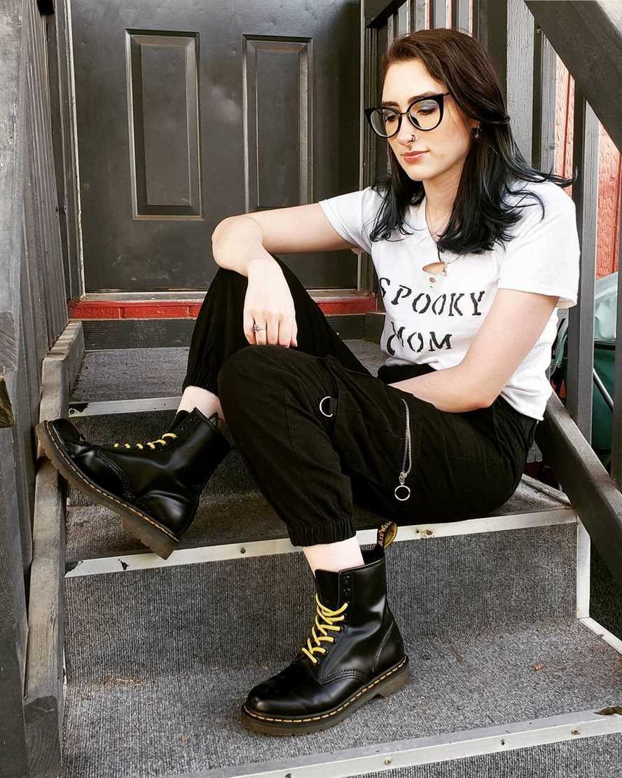 black dr martens 1460 smooth womens lace up boots