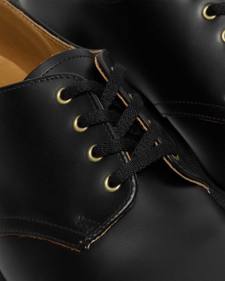 black dr martens smiths vintage smooth womens casual shoes