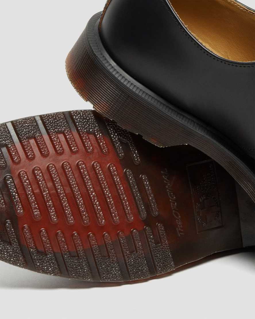 black dr martens smiths vintage smooth womens casual shoes
